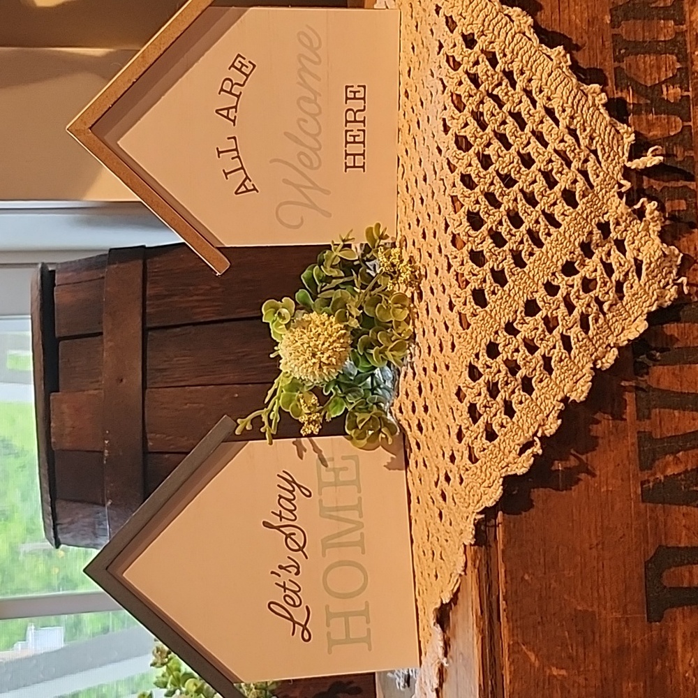 (Free W/ $10 Purchase) Farmhouse Decorative Signs